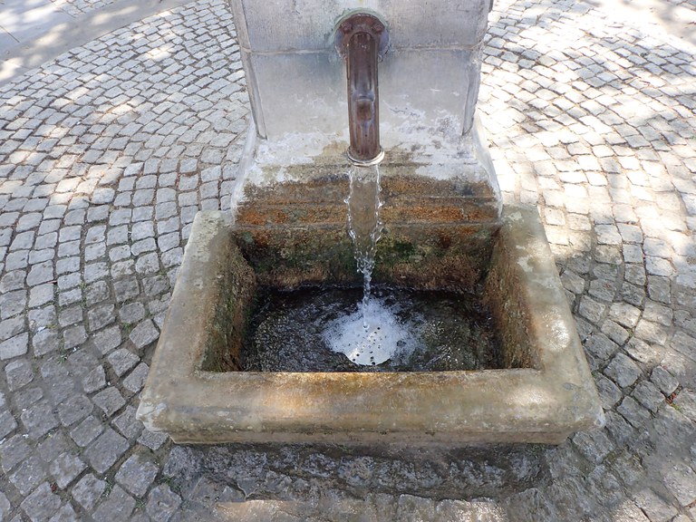 bronnetjes nog aangesloten op riolering (centrum Huldenberg)