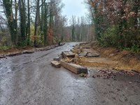 weghalen verharding Zwanenlaan en Meeuwenlaan (Overijse)