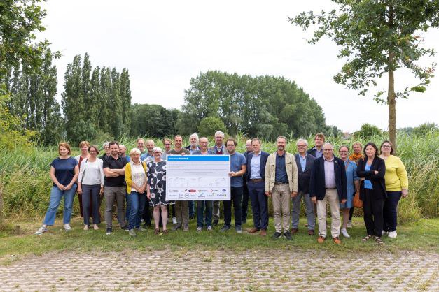 Ondertekening riviercontract Heulebeek (juni 2022)