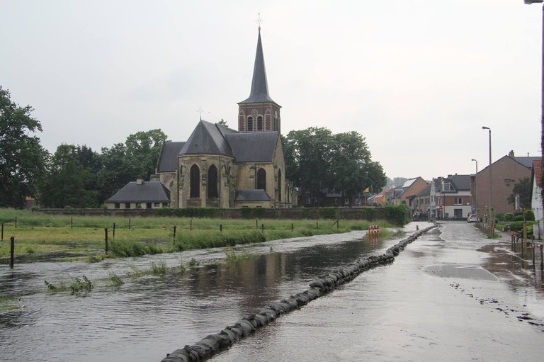 Witbeek - wateroverlast Neeroeteren 2016